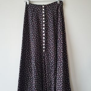 Vintage ditsy floral skirt.